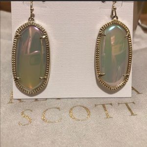 ISO iridescent agate Kendra Scott